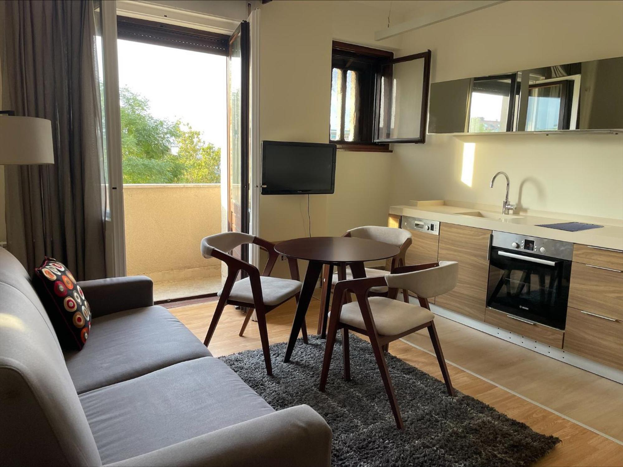 Two Bedroom Apartment Student Square Белград Экстерьер фото